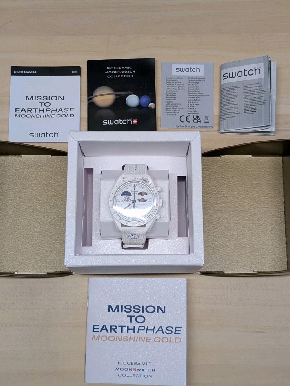 NWOT Swatch x Omega Mission to Earthphase Moonshine Gold Snoopy Cold Moon Watch - Picture 3 of 5